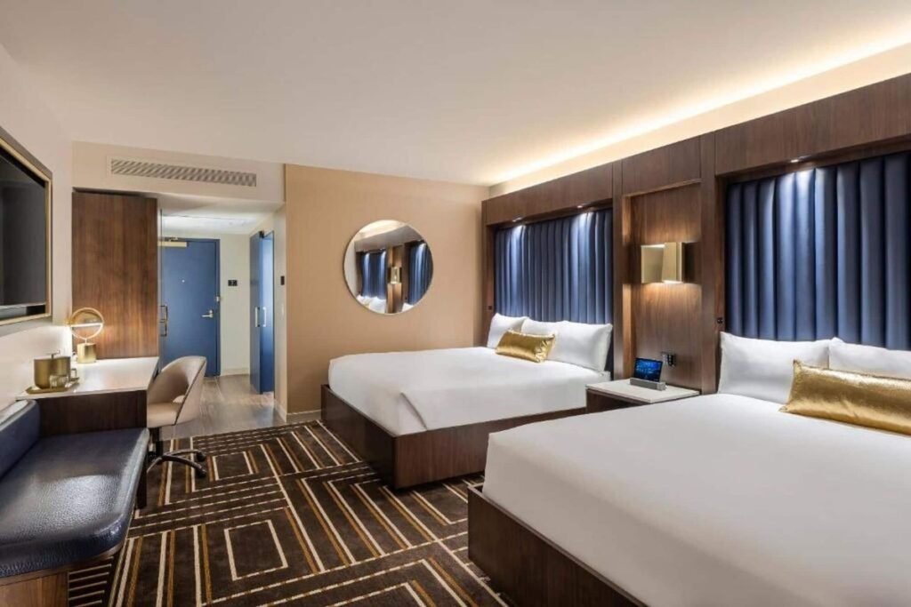 Tourist Hotel Designer