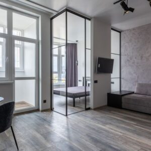 Frameless Glass Partitions vs Framed Aluminium Systems